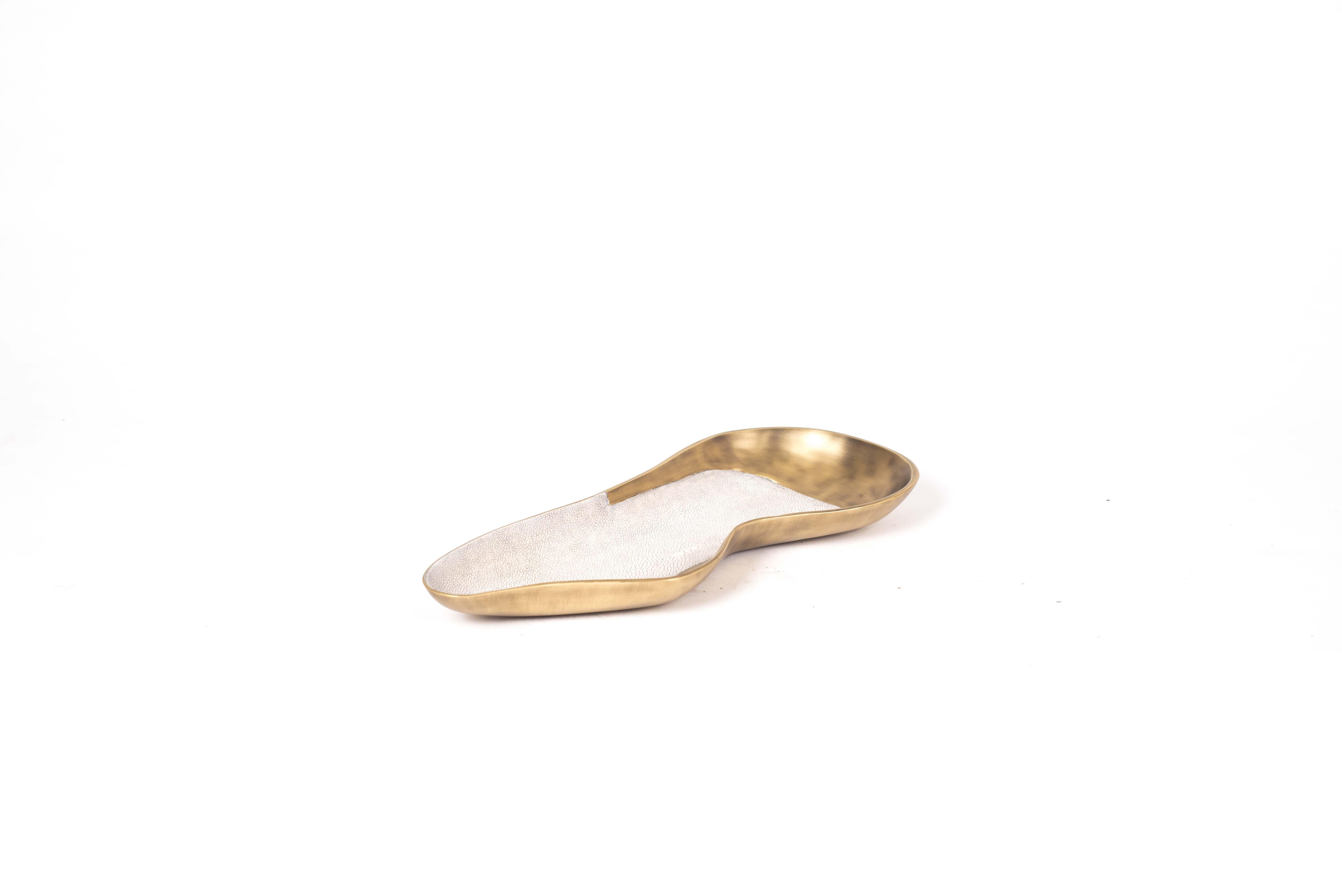 Chital Bowl Small in Cream Shagreen & Bronze-Patina Brass by Kifu Paris 6