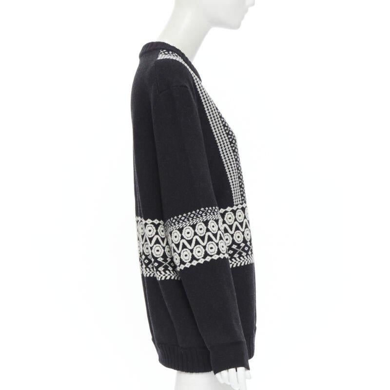 CHLOE 100% wool black white intarsia woven long sleeve sweater pullover XS In Excellent Condition For Sale In Hong Kong, NT