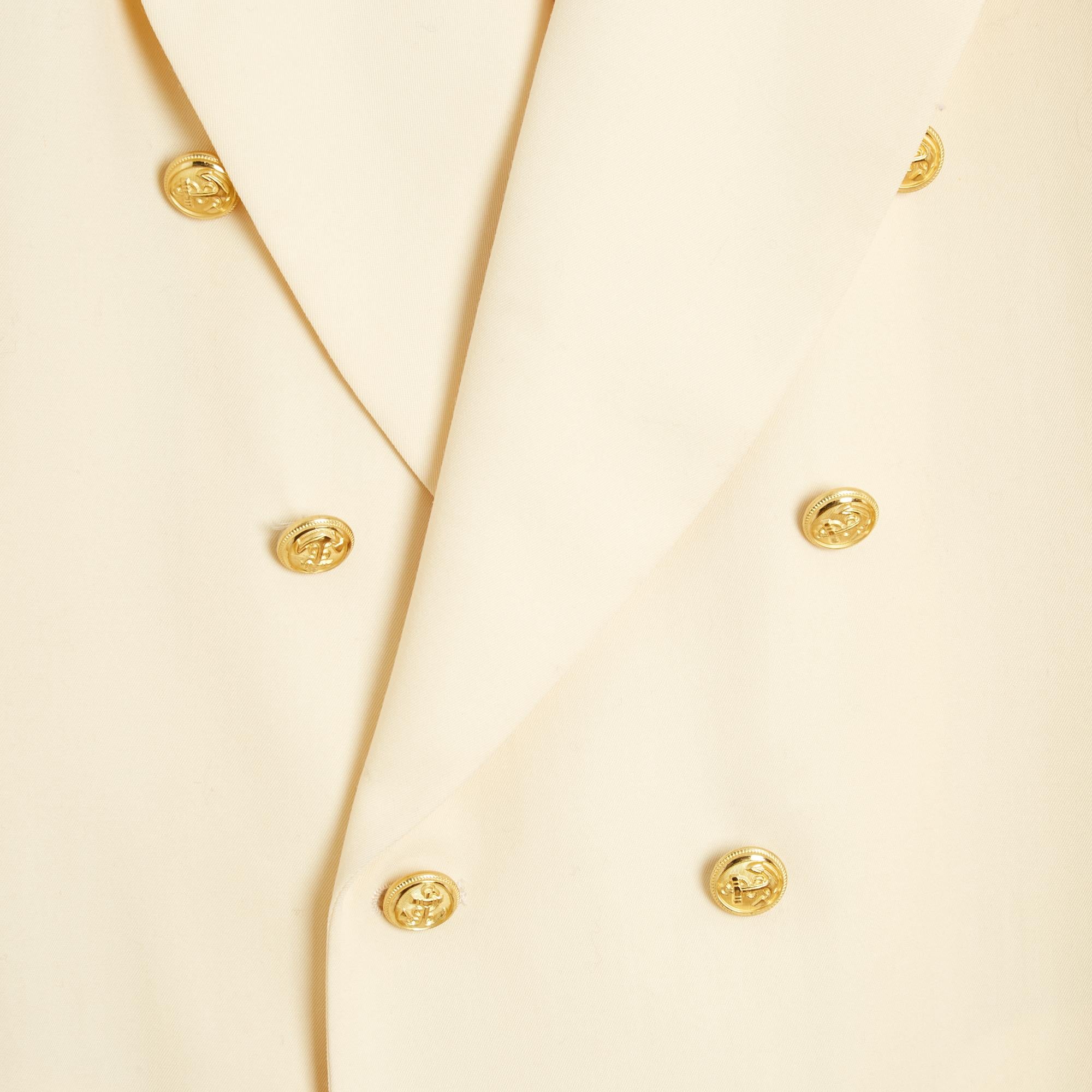 Chaqueta Chloé de Karl Lagerfeld (antes de 1984 o justo después de 1992) blazer de paño de lana crudo, amplio cuello de muesca cerrado por botones de doble botonadura en la parte delantera, 2 bolsillos abiertos en la parte delantera a la altura