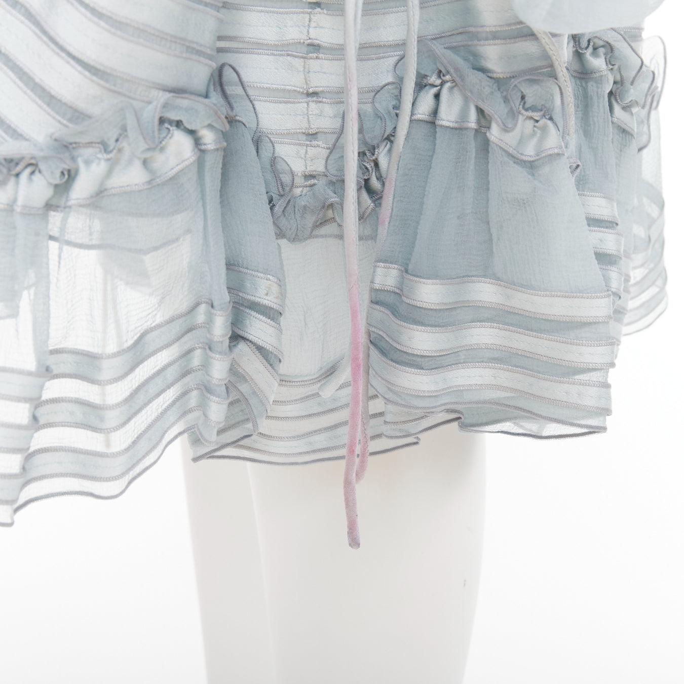 CHLOE 2016 Runway himmelblau Seide Mousseline schiere Rüschen Saum Zugband Kleid FR34 XS
Referenz: TGAS/E00439
Marke: Chloe
Collection: 2016 - Laufsteg
MATERIAL: Seide
Farbe: Blau
Muster: Solide
Verschluss: Slip On
Zusätzliche Details: Chlo√©