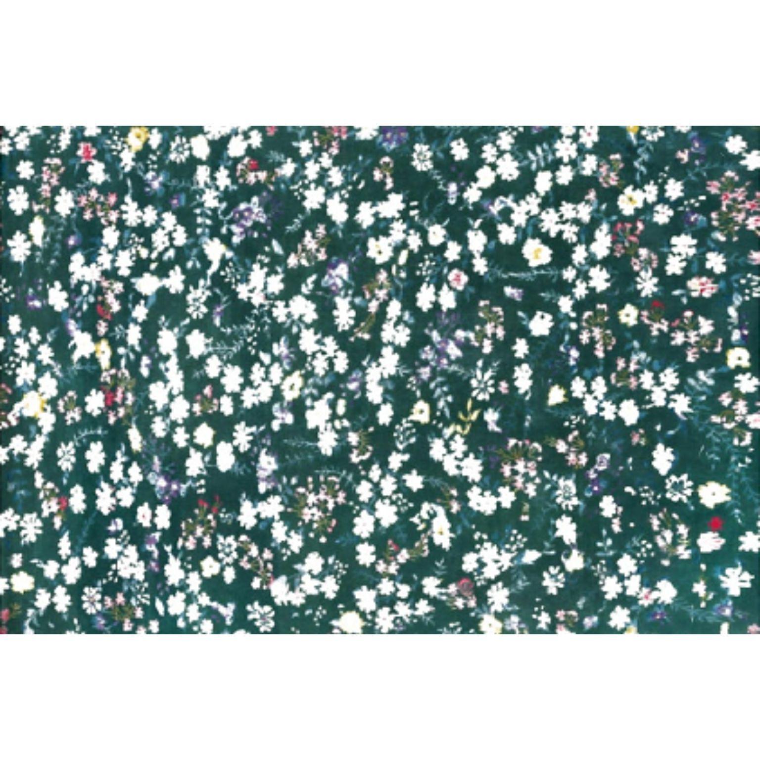 Teppich 'CHLOE' 400 von Illulian
Abmessungen: T400 x H300 cm 
MATERIALIEN: Wolle 50%, Seide 50%
Je nach MATERIAL und Größe sind verschiedene Varianten möglich und die Preise können variieren. 

Illulian, eine historische und prestigeträchtige