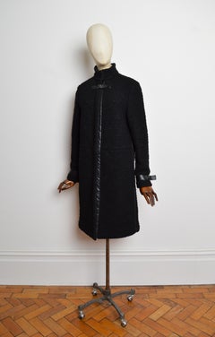 CHLOE Otoño / Invierno 2011 Abrigo largo de lana con osito negro