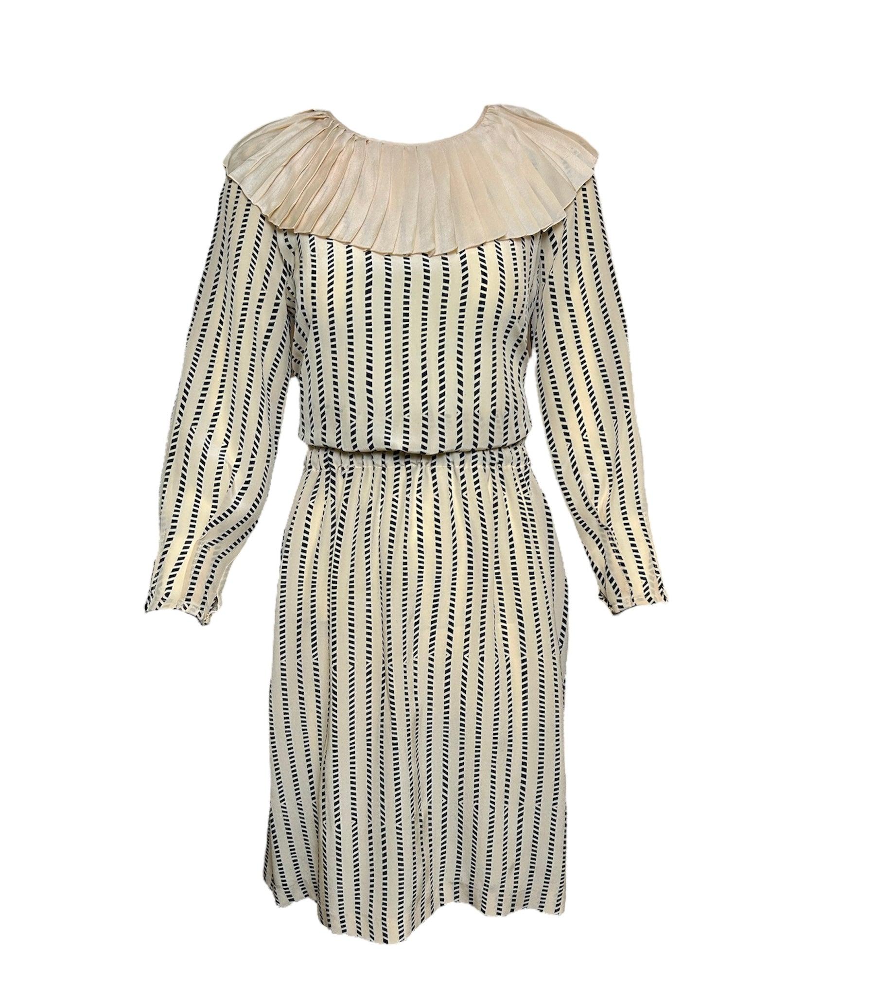 Chloe Beige and Navy Babydoll Silk Dress with Ruffle Collar, 1980s For Sale