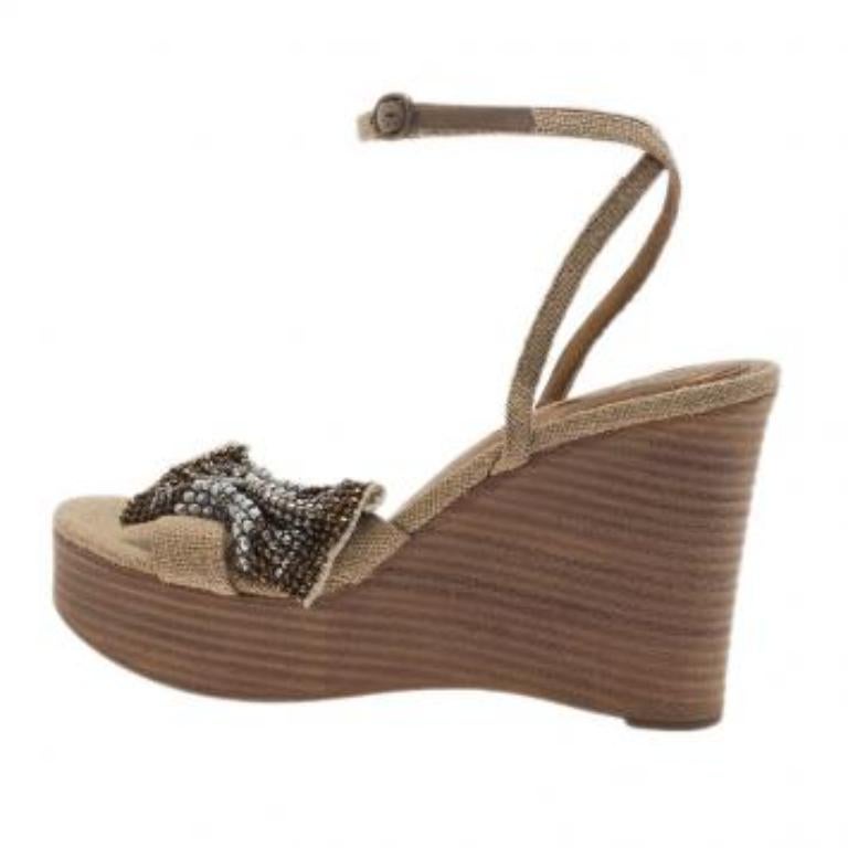Chloe Beige Canvas Crystal Bow Ankle Strap Wedges Size 37 Pour femmes en vente