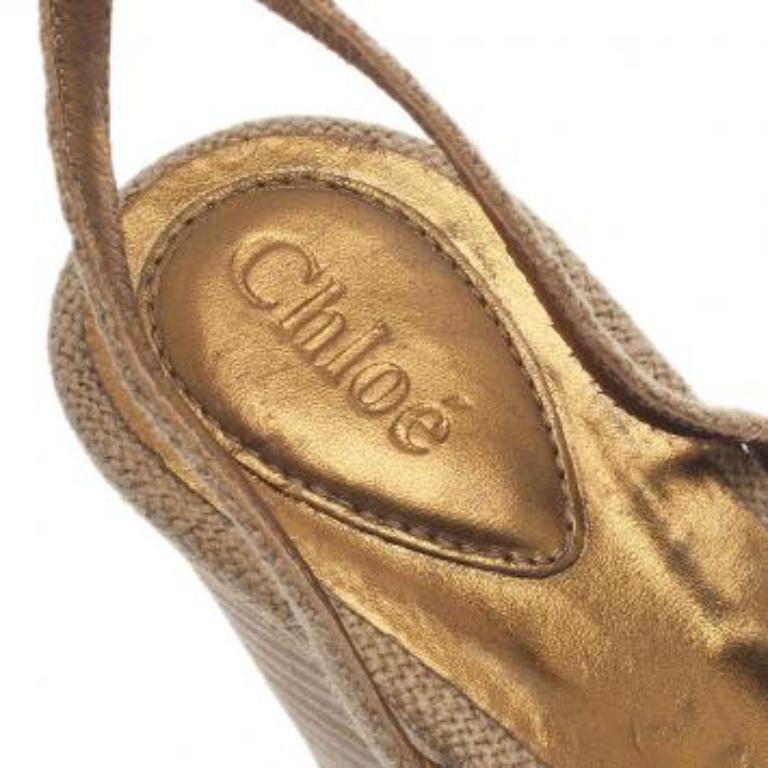 Chloe Beige Canvas Crystal Bow Ankle Strap Wedges Size 37 en vente 5