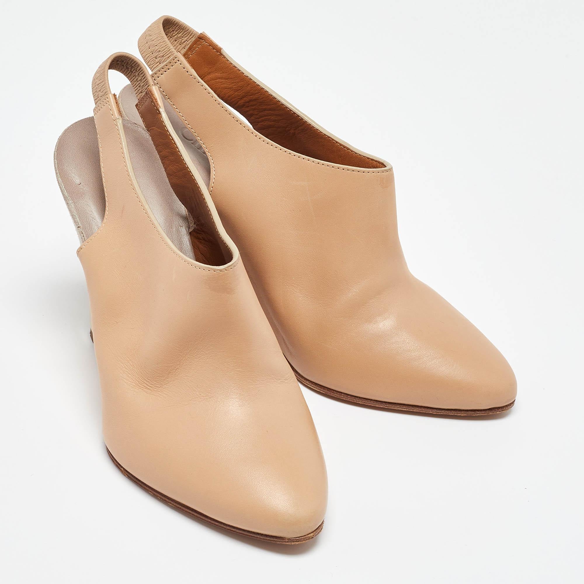 Women's Chloe Beige/Grey Leather and Suede Wedge Slingback Pumps Size 34 For Sale