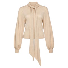 Chloe, beige knitted top with bow