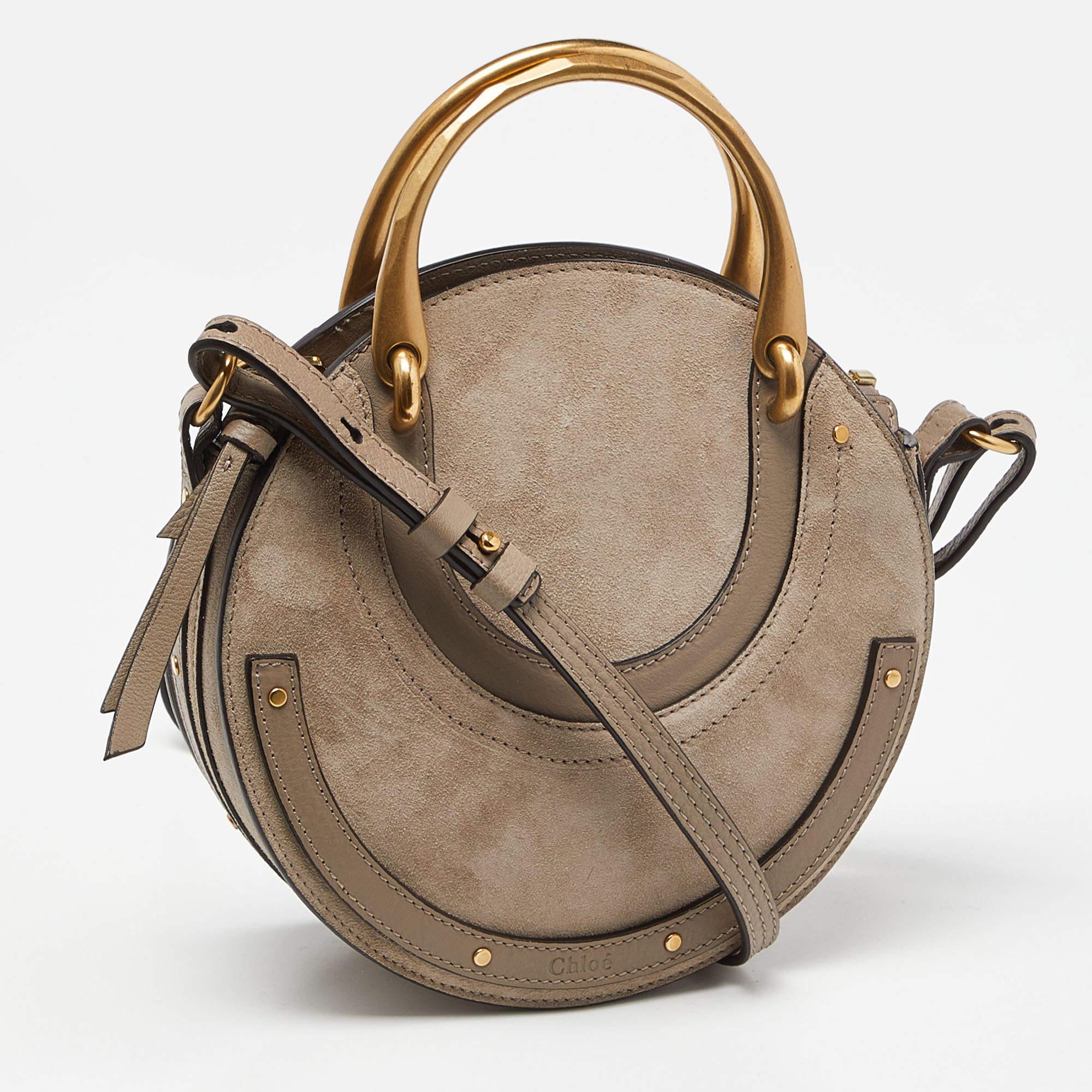 Women's Chloé Beige Leather and Suede Small Pixie Round Crossbody Bag For Sale