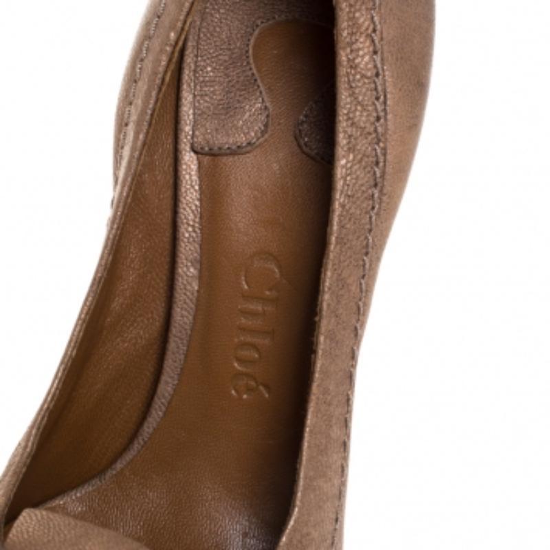Chloe Beige Leather Buckle Pumps Size 36 en vente 1