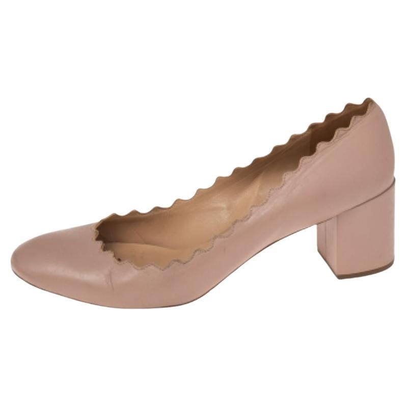 Chloe  Bombas de tacón bloque Lauren de cuero beige con festón Talla 40.5