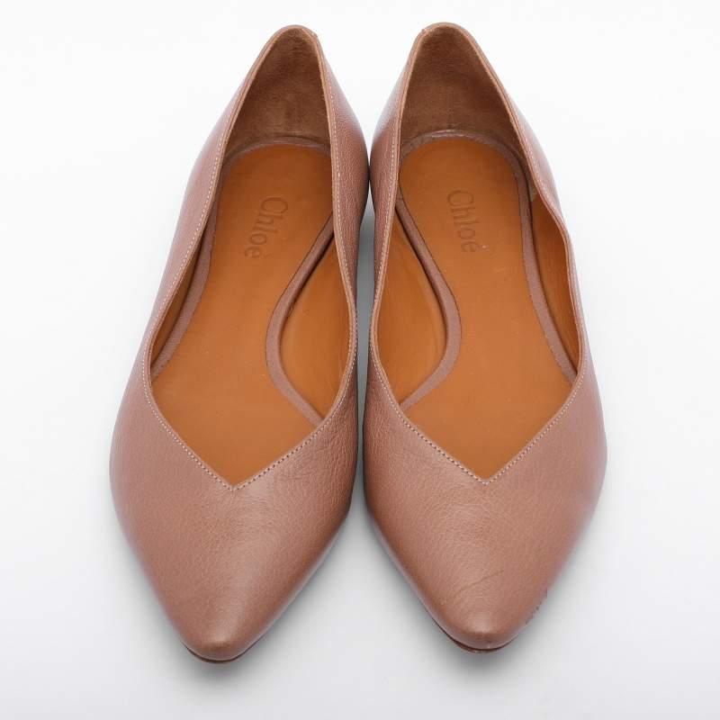 Chloe Beige Leather Pointed Toe Ballet Flats 35 In Good Condition For Sale In Dubai, Al Qouz 2