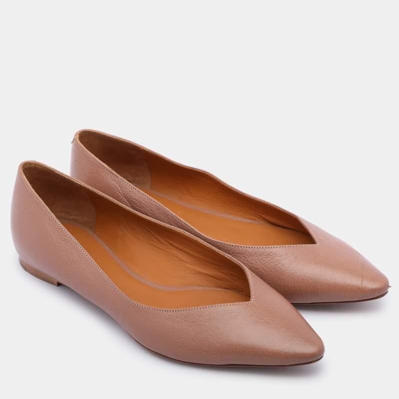 Women's Chloe Beige Leather Pointed Toe Ballet Flats 35 For Sale