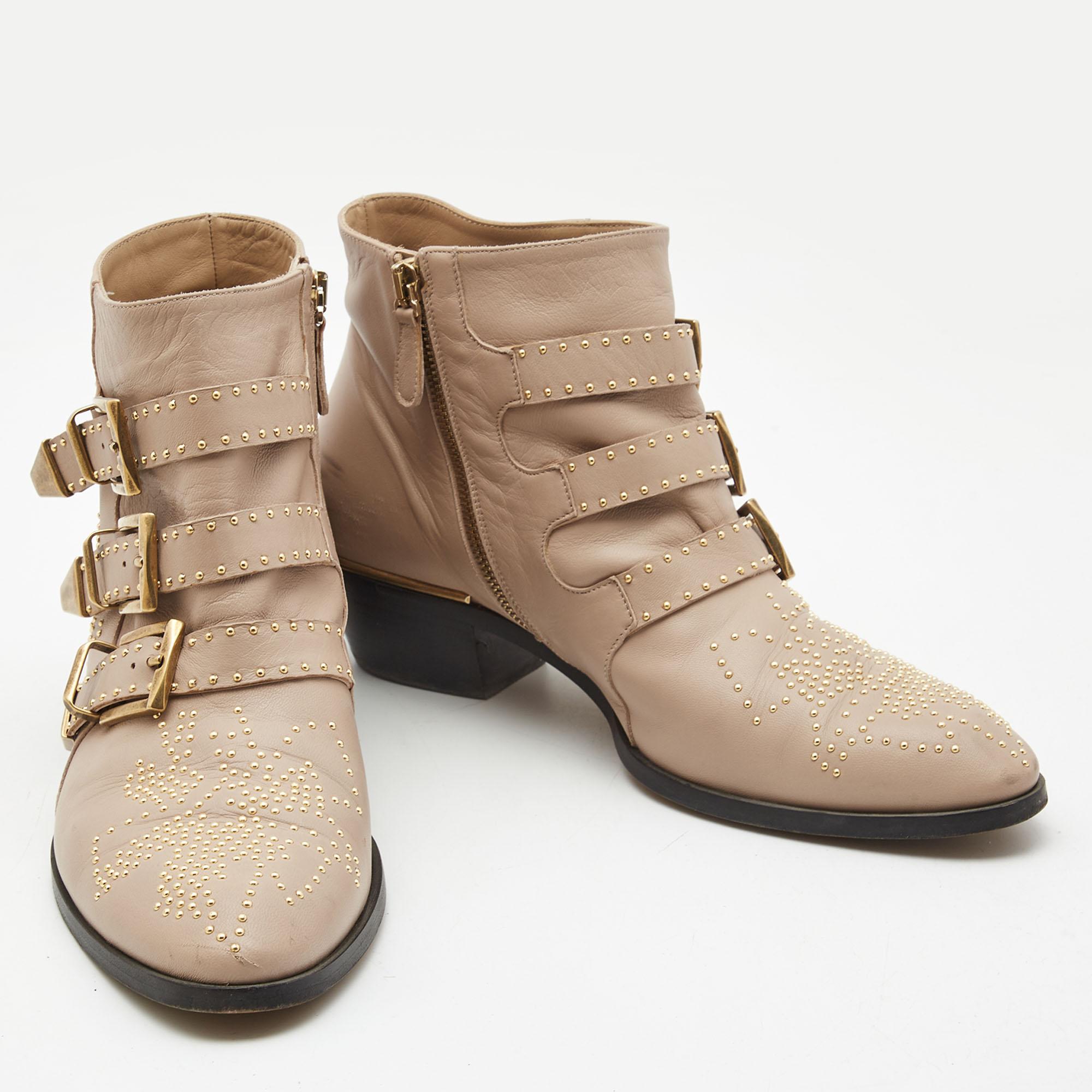 Chloe Beige Leather Studded Susanna Ankle Boots Size 39 In Good Condition In Dubai, Al Qouz 2