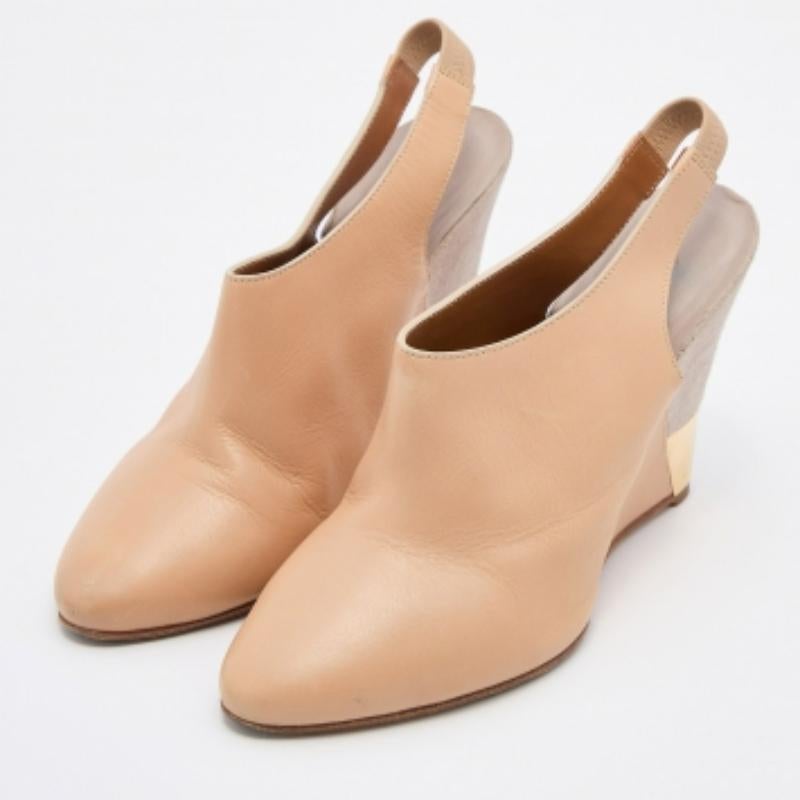 Chloe - Décolleté con zeppa in pelle beige misura 37 In condizioni buone in vendita a Dubai, Al Qouz 2