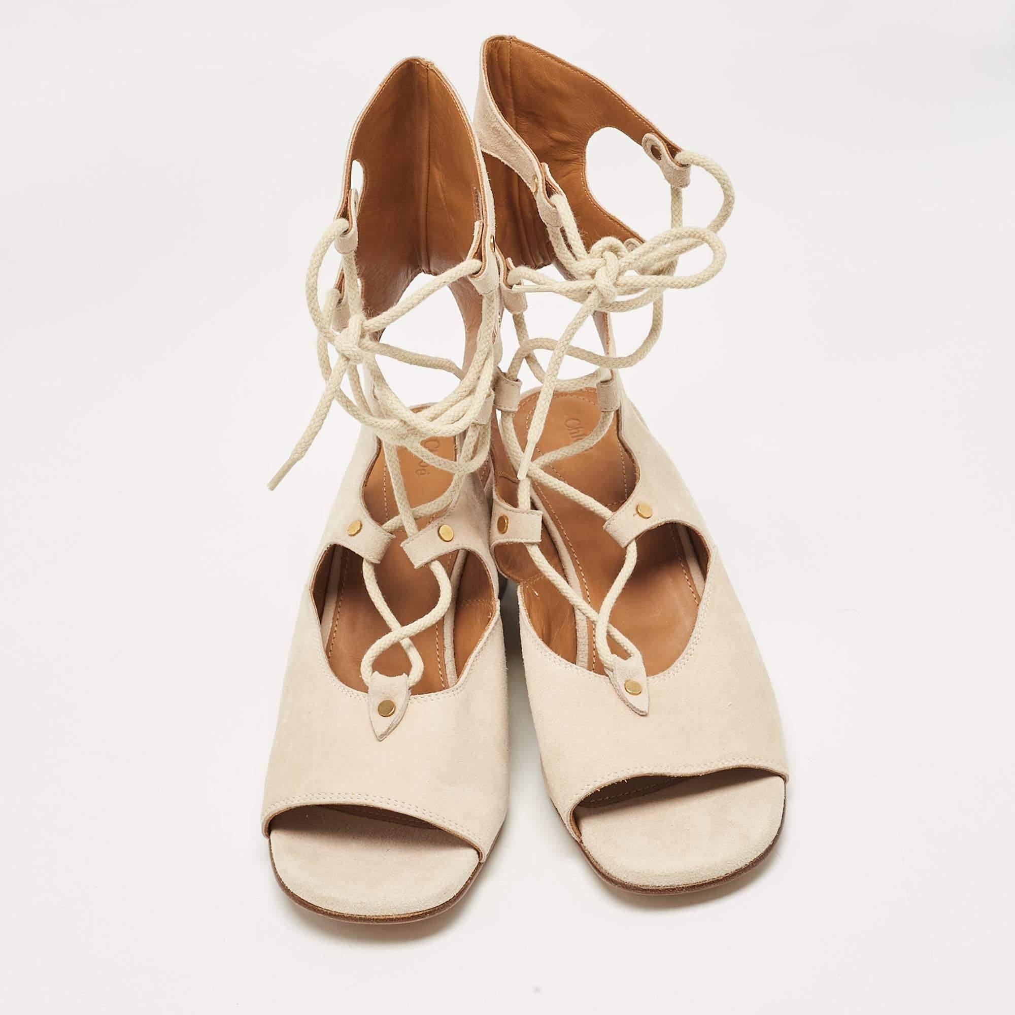 Chloe Beige Suede Lace Up Wedge Sandals Taglia 40 In condizioni ottime a Dubai, Al Qouz 2