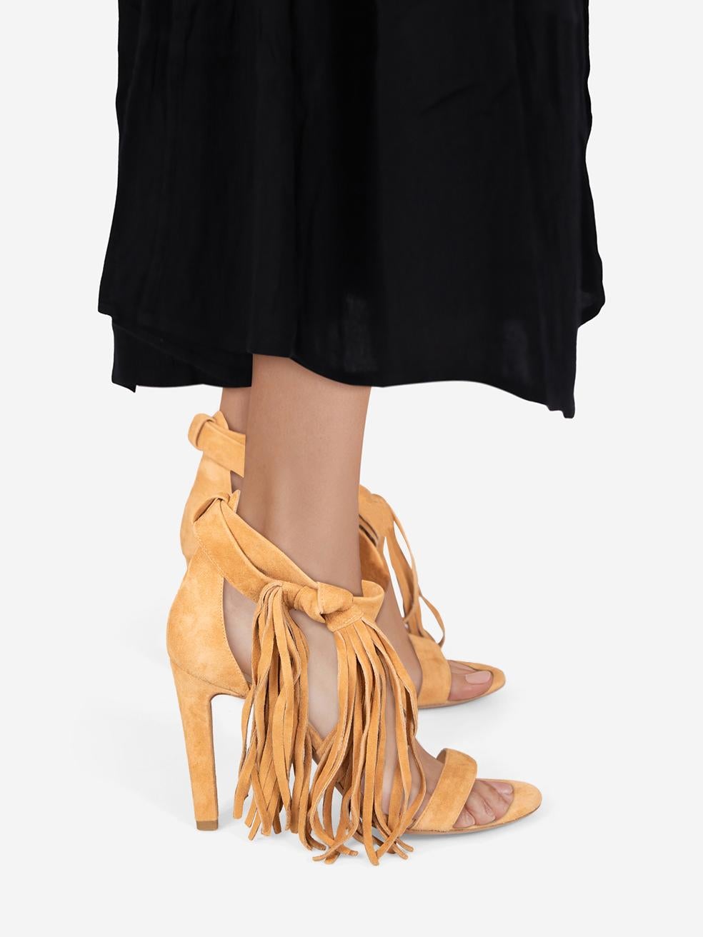 CONDITION est Jamais porté. Aucune usure visible des talons n'est évidente sur ce nouvel article de revente de créateur Chloé. Cette paire de chaussures est livrée dans son sac à poussière et sa boîte d'origine.
 

 

 

 Détails
 

 

 Beige
 


