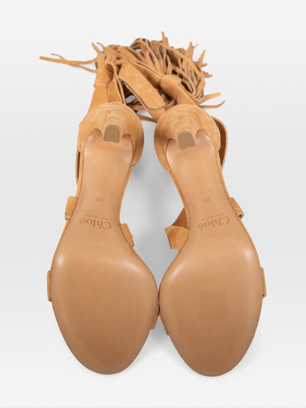 Sandales à pompon en daim beige de Chloé Taille IT 38 Neuf - En vente à London, GB