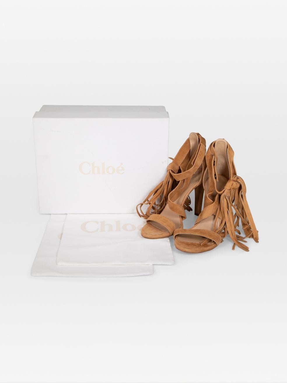 Sandales à pompon en daim beige de Chloé Taille IT 38 en vente 1