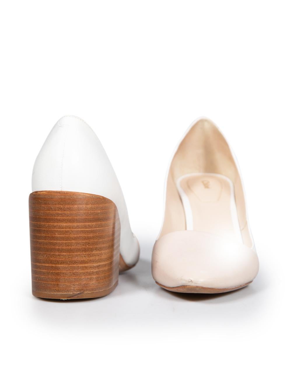 Chloé Beige & White Leather Block Heel Pumps Size IT 35.5 In Good Condition For Sale In London, GB