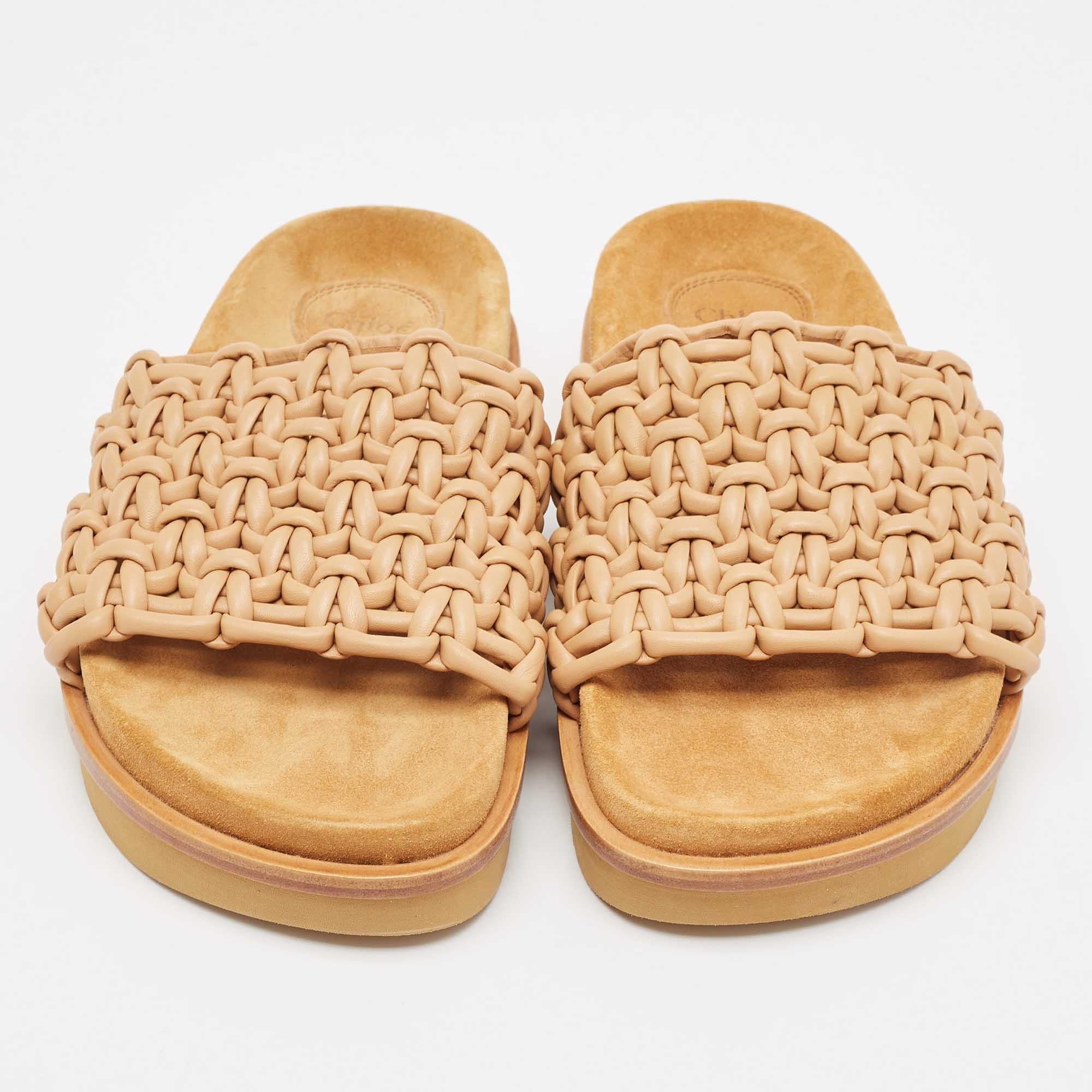 Chloe Beige Woven Leather Kacey Flat Slides Size 37 In New Condition For Sale In Dubai, Al Qouz 2