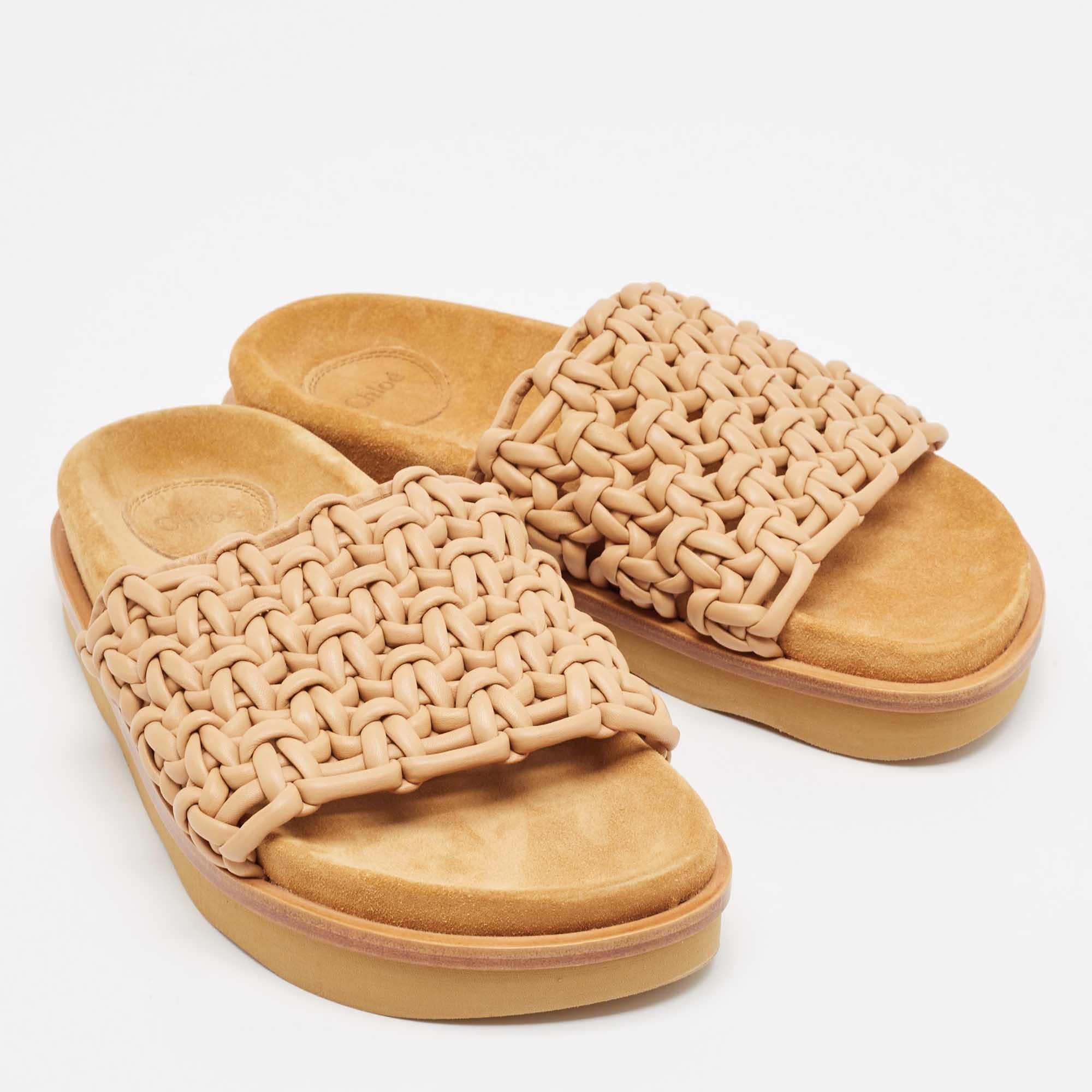Women's Chloe Beige Woven Leather Kacey Flat Slides Size 37 For Sale