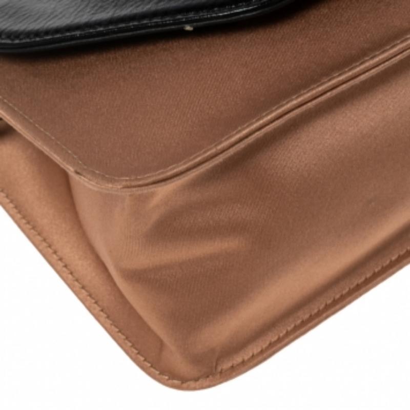 Chloe Schwarz/Beige Leder und Satin Mini Sally Umhängetasche im Angebot 4