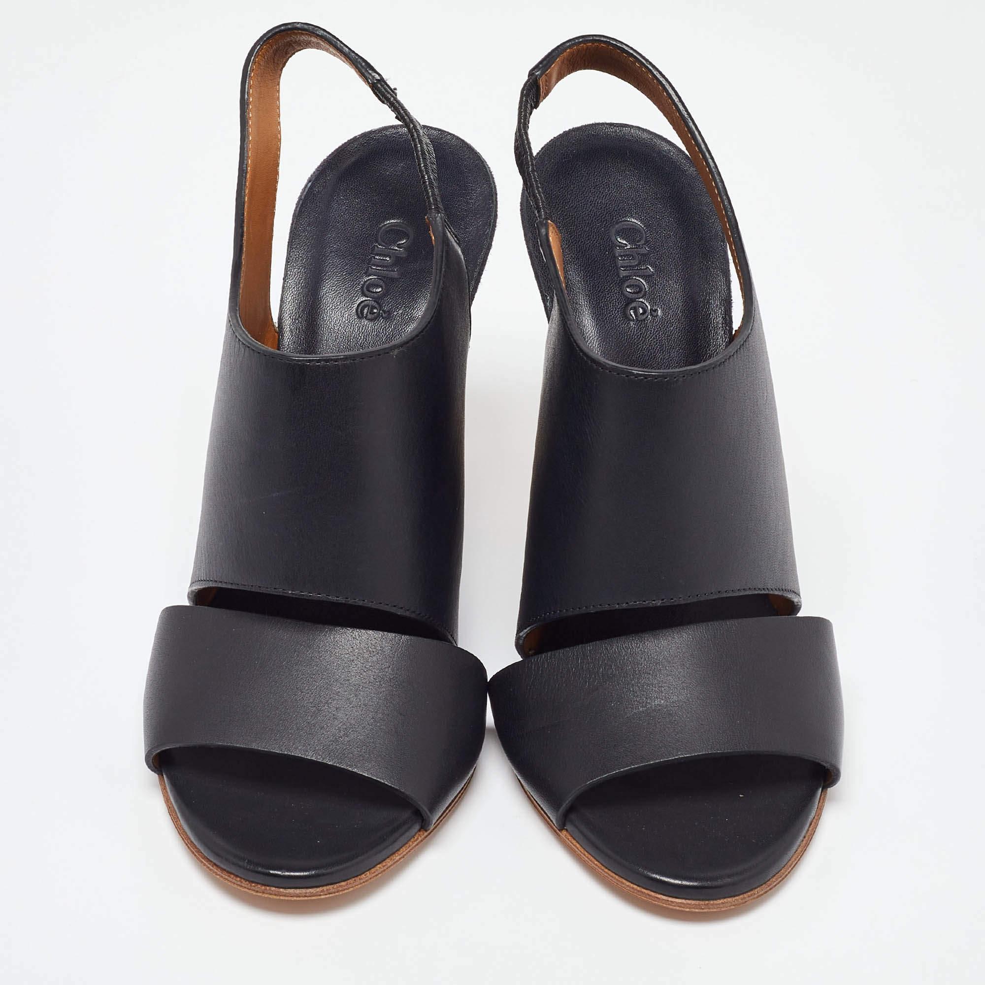 Chloe Black/Blue Suede and Leather Eliza Wedge Slingback Sandals Size 36 In Excellent Condition For Sale In Dubai, Al Qouz 2