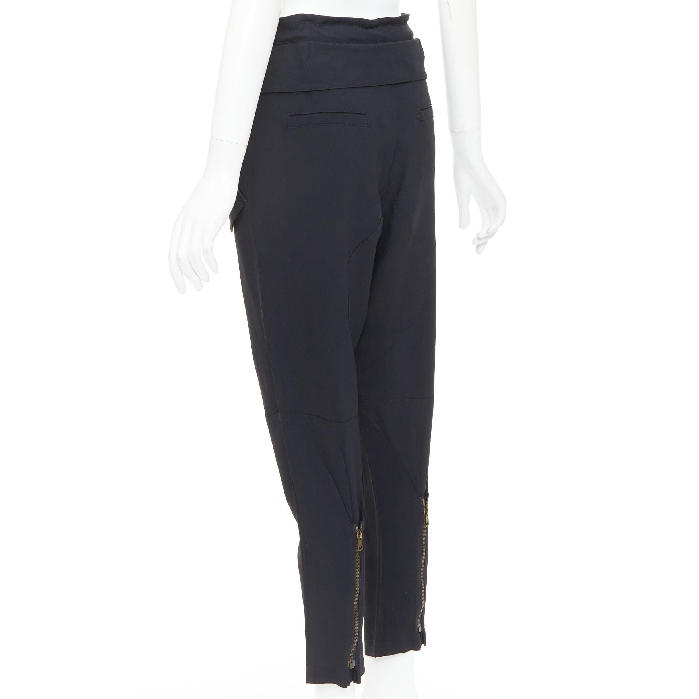 CHLOE - Pantaloni harem con lacci in cady nero con tasca a patta e fiocco sul davanti in vendita 1