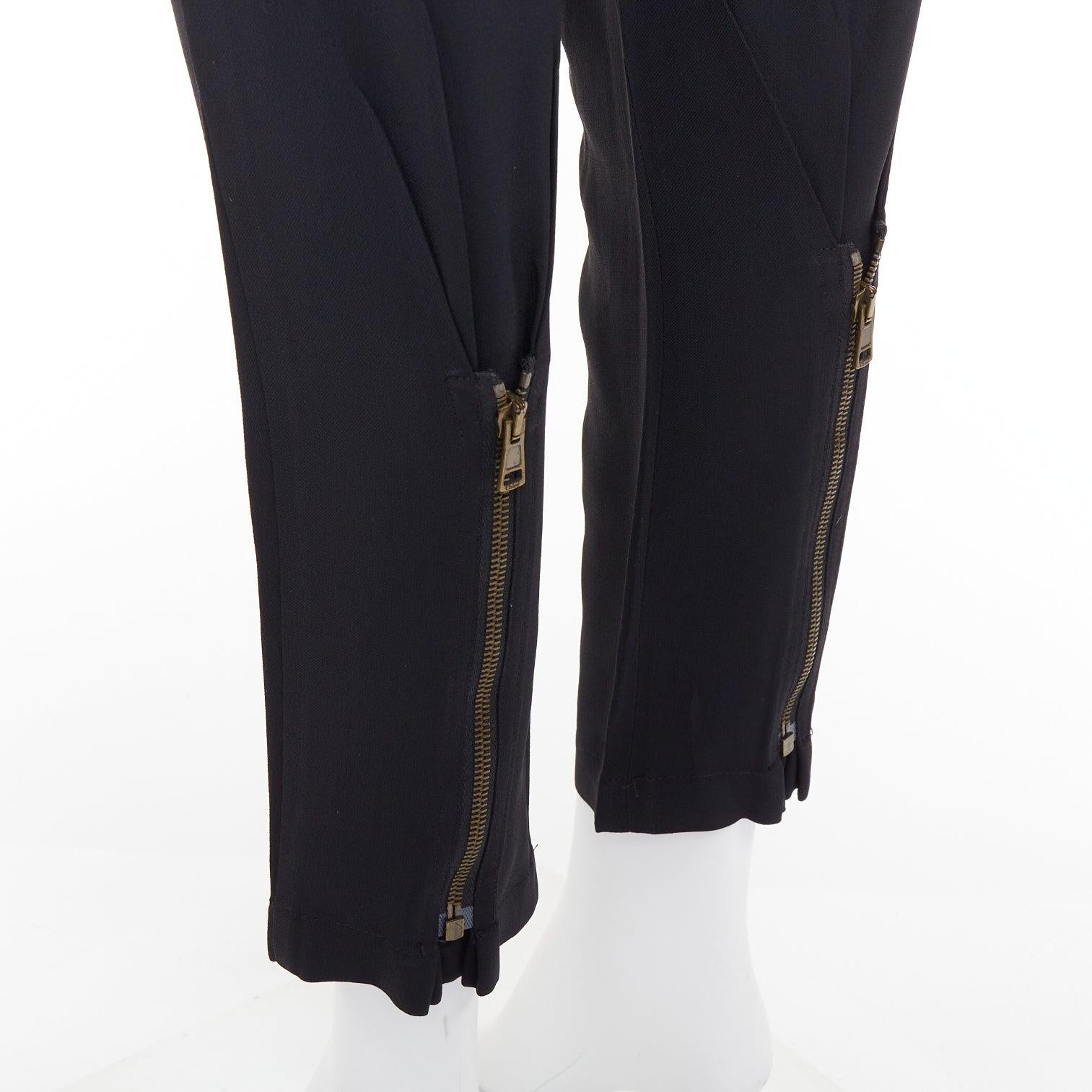 CHLOE - Pantaloni harem con lacci in cady nero con tasca a patta e fiocco sul davanti in vendita 2