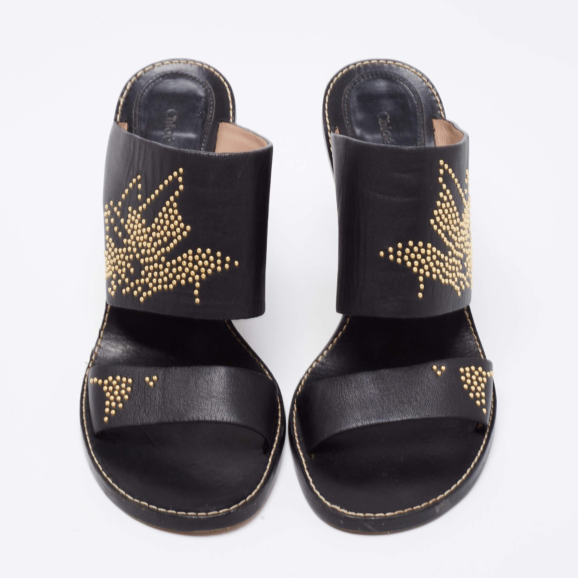 Chloe Black/Gold Studded Leather Slide Sandals Size 41 In Good Condition In Dubai, Al Qouz 2
