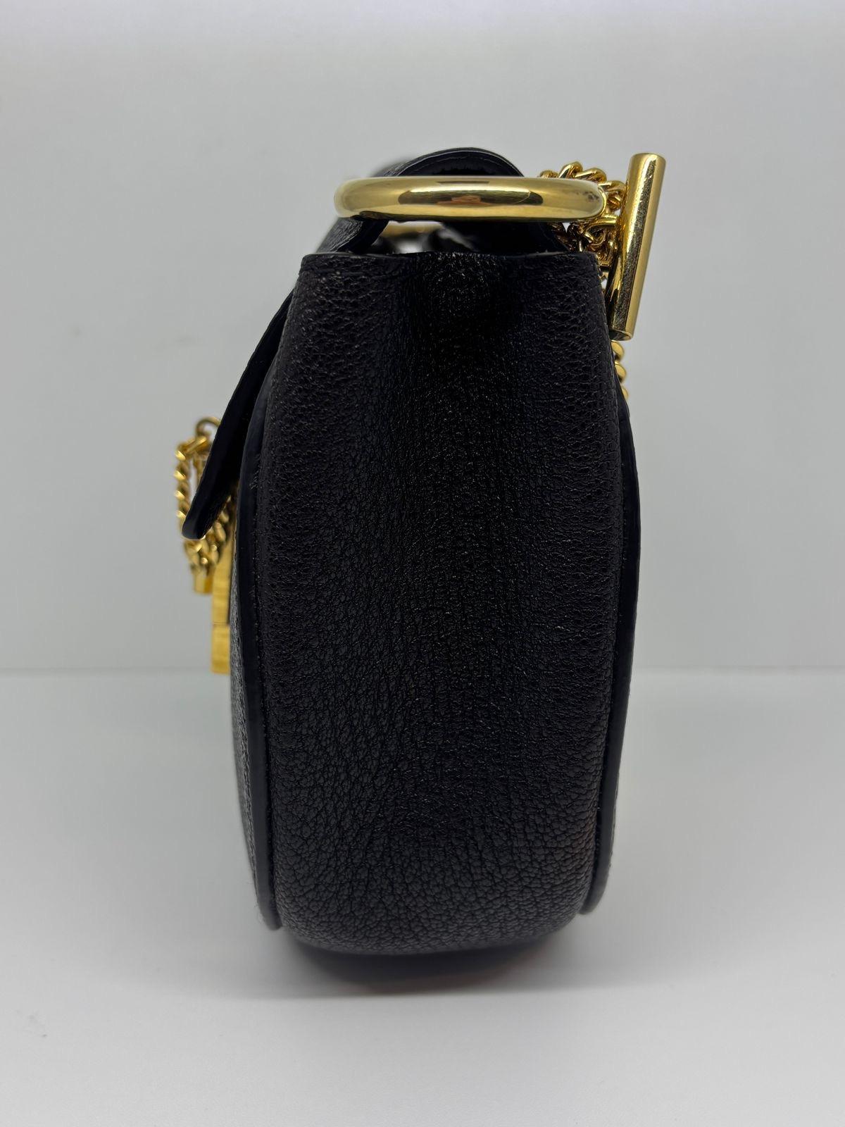 Bolso Crossbody Drew de piel granulada negra de Chloe en venta 6