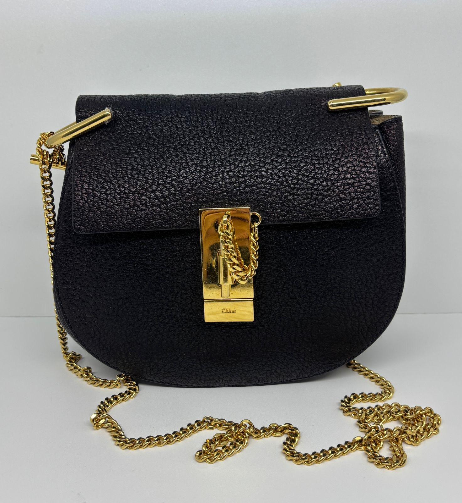 Bolso Crossbody Drew de piel granulada negra de Chloe en venta 2