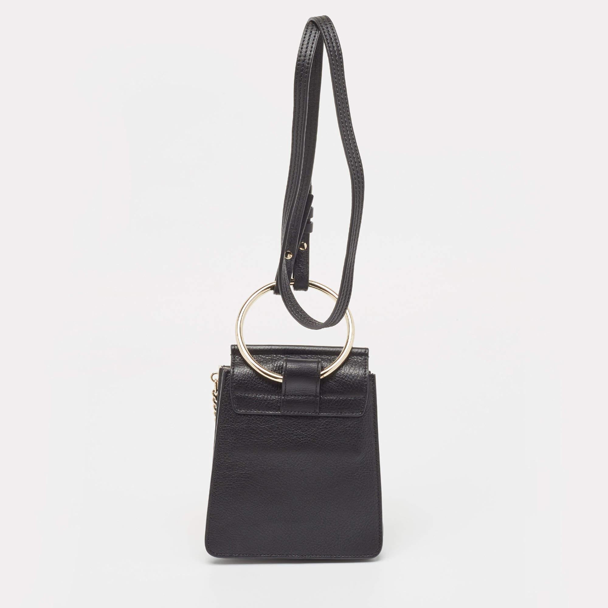 Express your personal style with this high-end crossbody bag. Crafted from quality materials, it has been added with fine details and is finished perfectly. It features a well-sized interior.

Includes: Detachable Strap