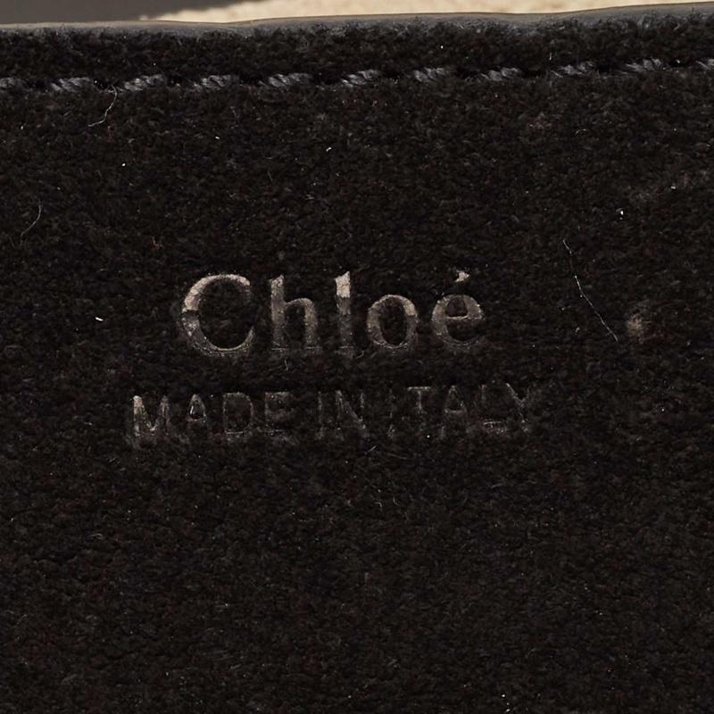 Chloe - Sac à bandoulière en cuir et daim noir à petite chaîne Drew en vente 7