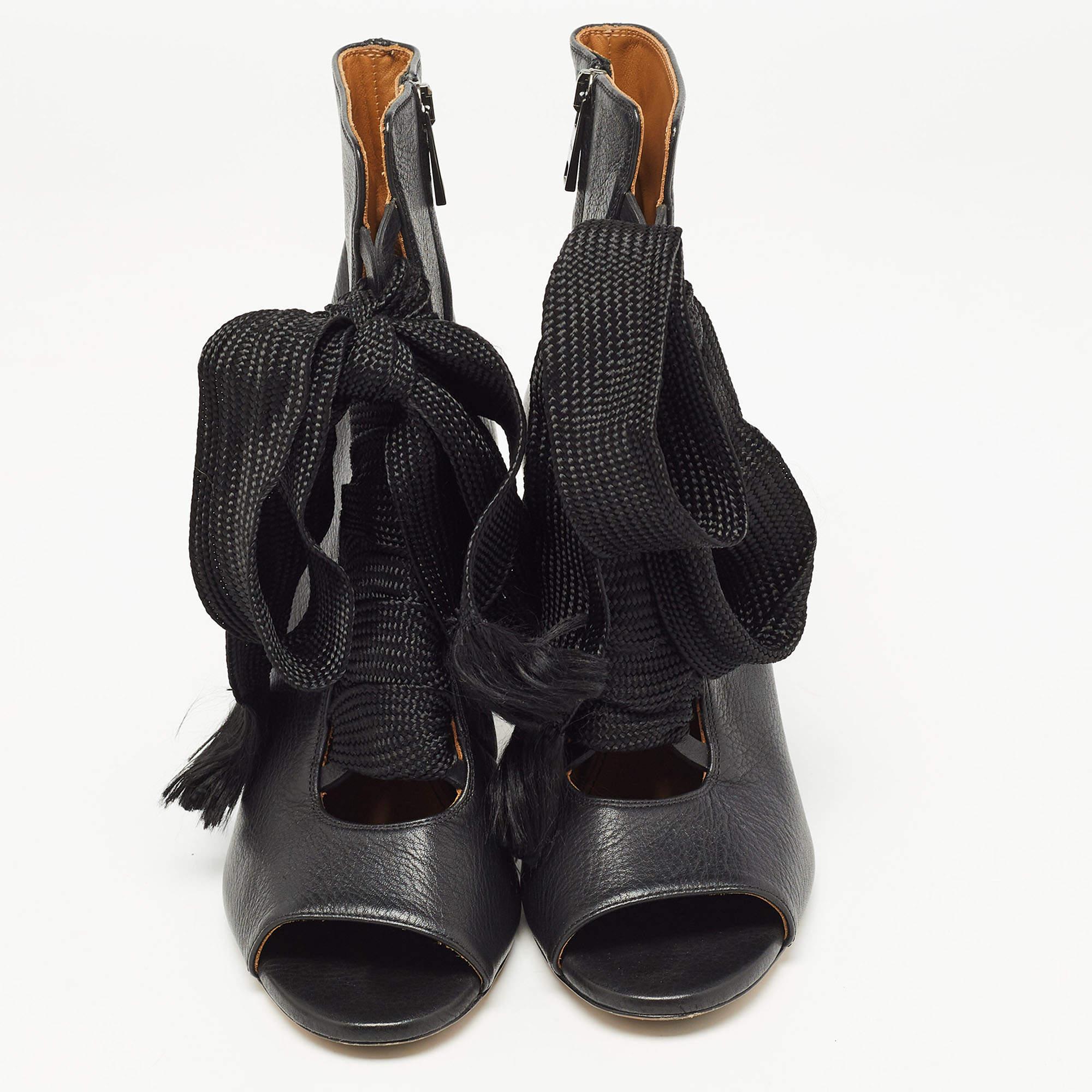Chloe Negro Cuero Harper Peep Toe Tobillo Wrap Botines Tamaño 37.5 en Bastante bueno estado para la venta en Dubai, Al Qouz 2