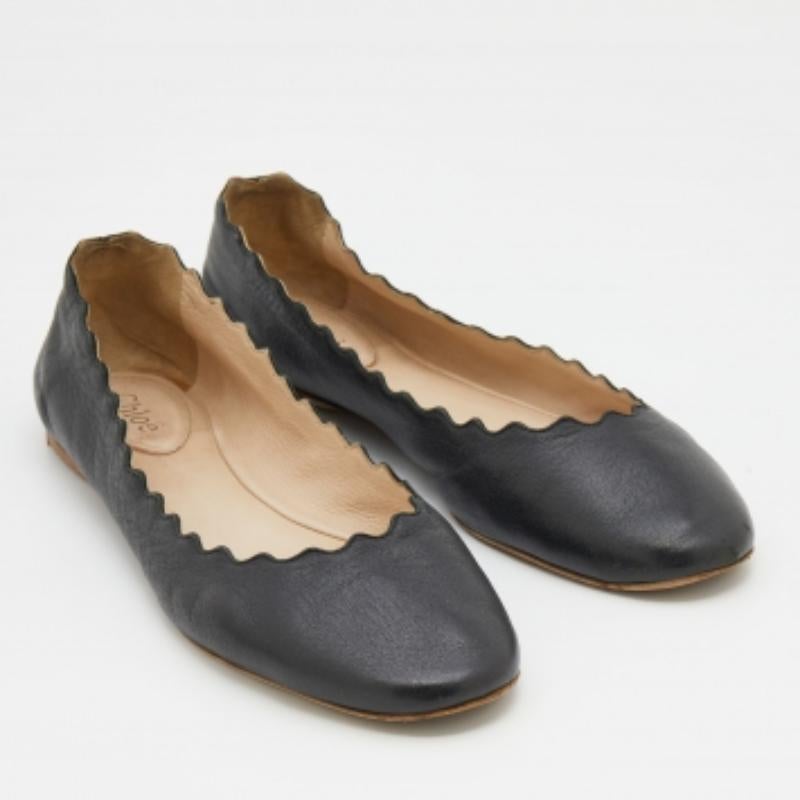 Chloe Ballerine Lauren in pelle nera misura 37 In condizioni discrete in vendita a Dubai, Al Qouz 2