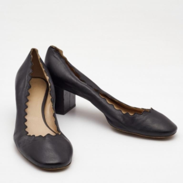Chloé cuir noir Laurena festonné  Escarpins taille 39,5 Bon état - En vente à Dubai, Al Qouz 2