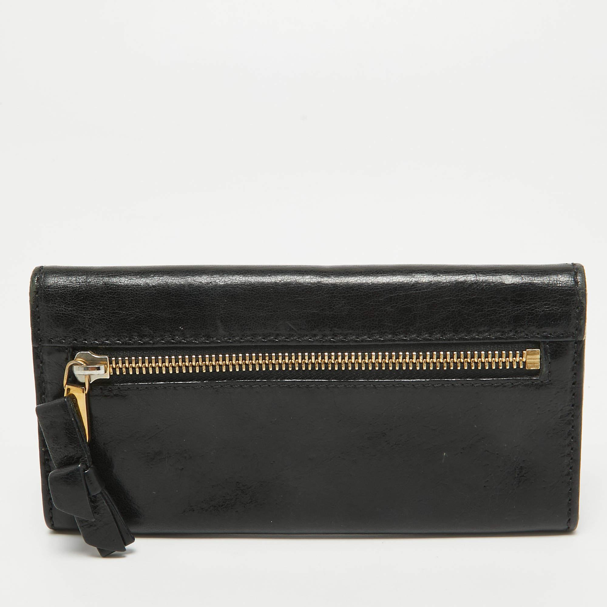 Women's Chloe Black Leather Logo Continental Wallet For Sale