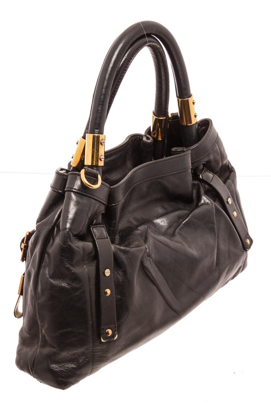 Chloe Black Leather Victoria Shoulder Bag with gold-tone hardware In Good Condition In Irvine, CA