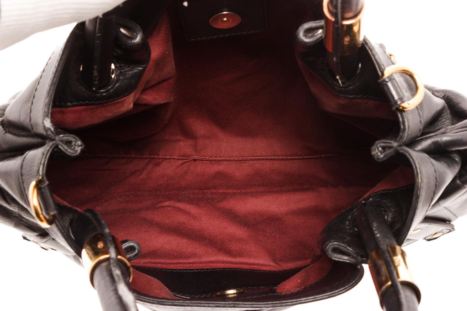 Chloe Victoria Umhängetasche aus schwarzem Leder mit goldfarbenen Beschlägen Damen