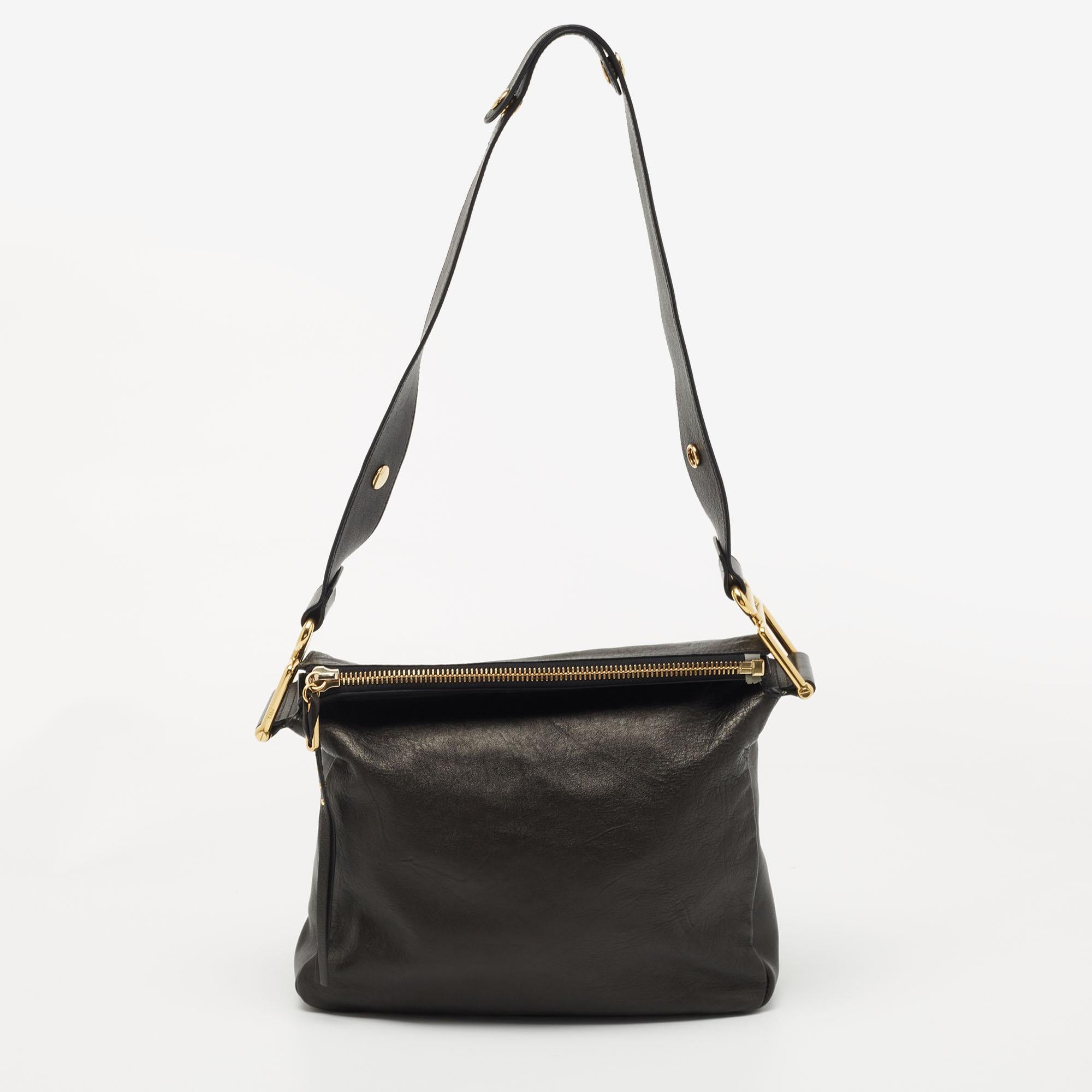 Chloe Black Leather Zip Messenger Bag For Sale 2