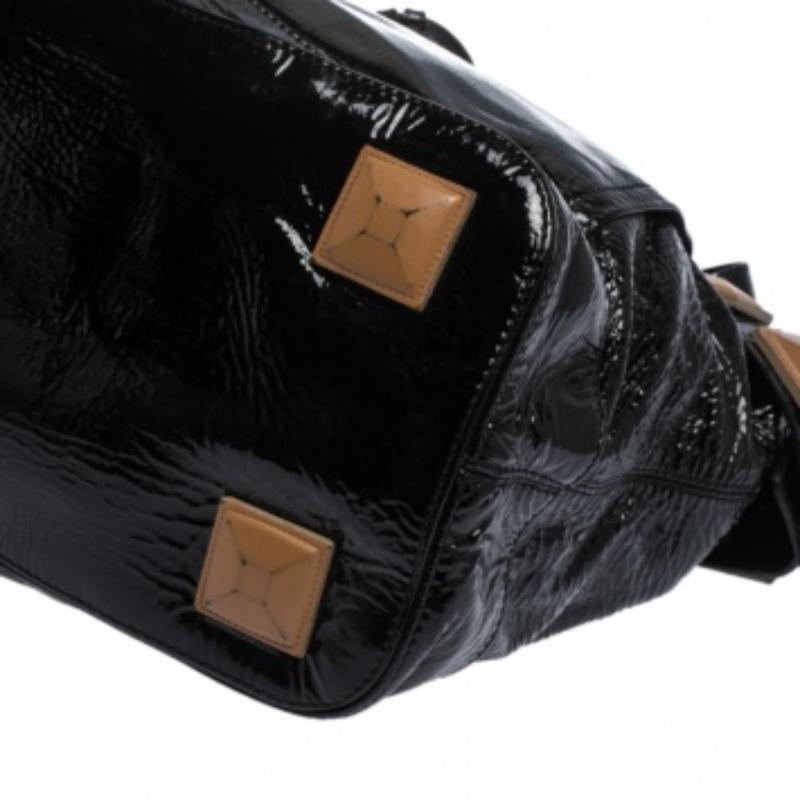 Chloe - Audra - Fourre-tout en cuir verni noir en vente 4