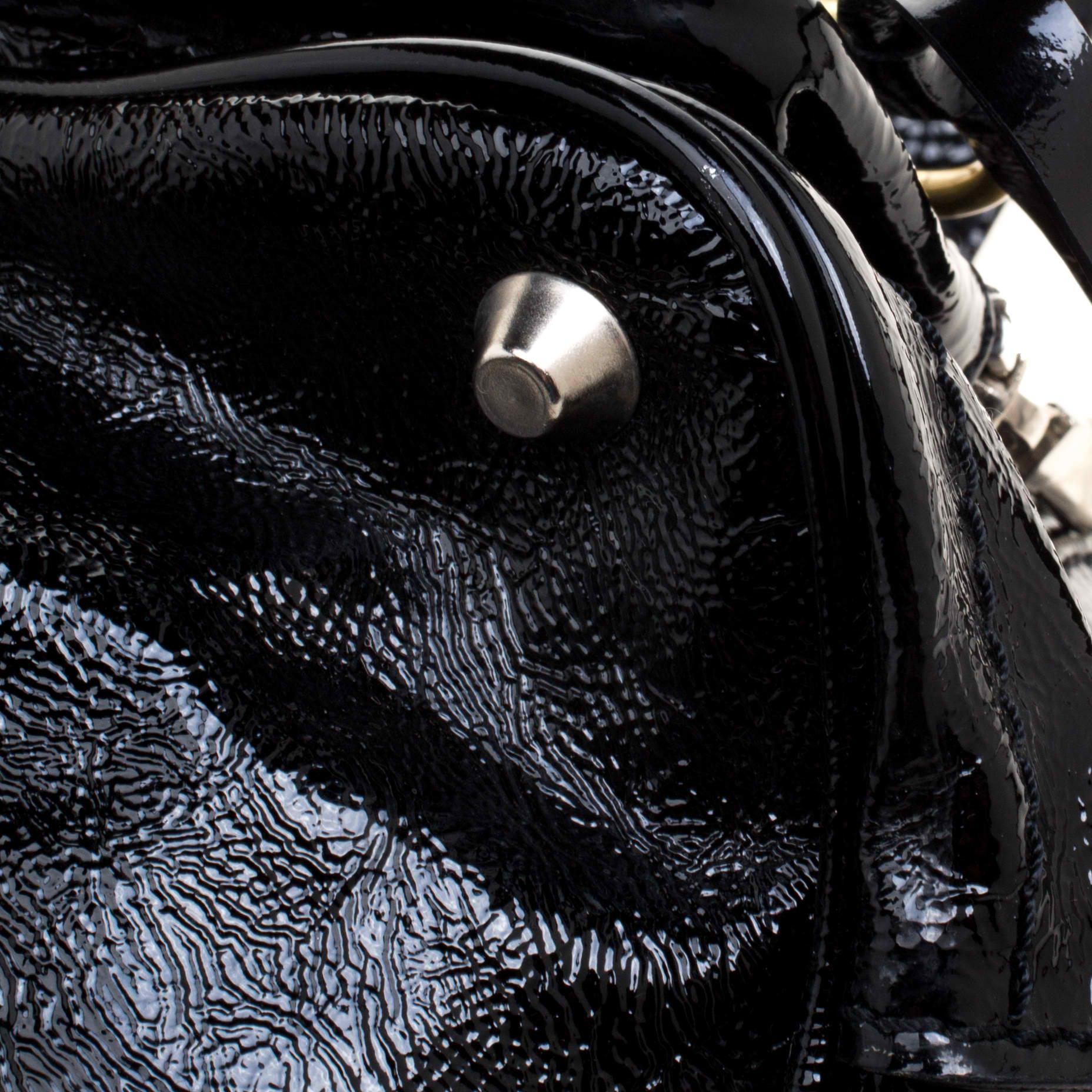 Chloe Black Patent Leather Betty Bag In Good Condition In Dubai, Al Qouz 2