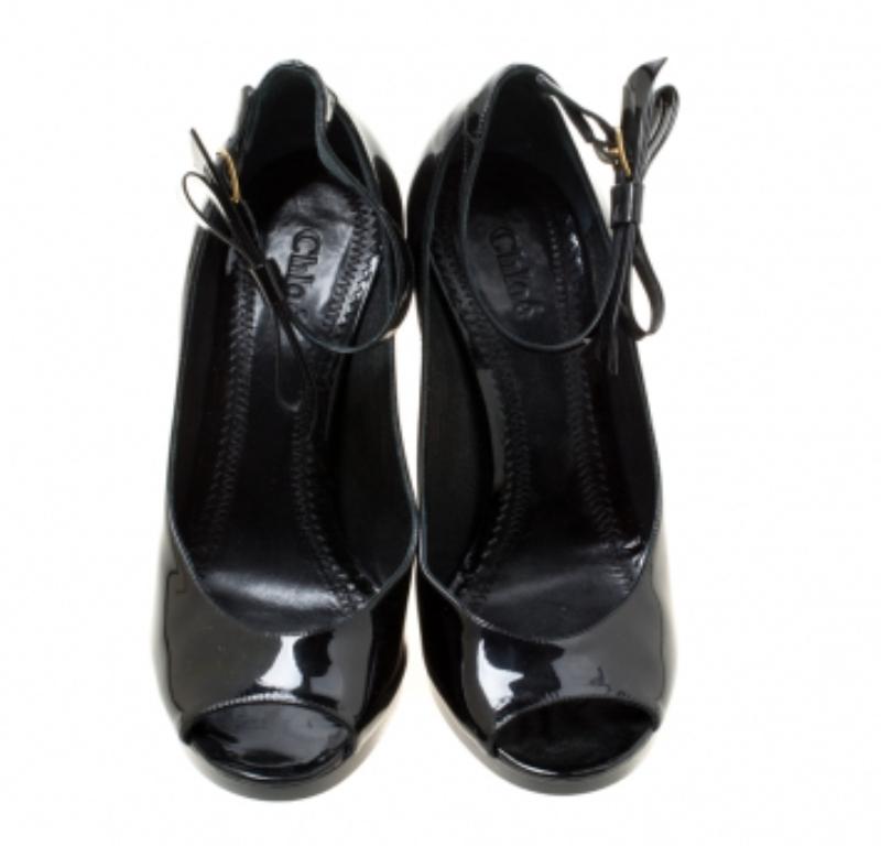 Chloe Black Patent Leather Bow Detail Ankle Strap Peep Toe Pumps Size 37 Negro en venta