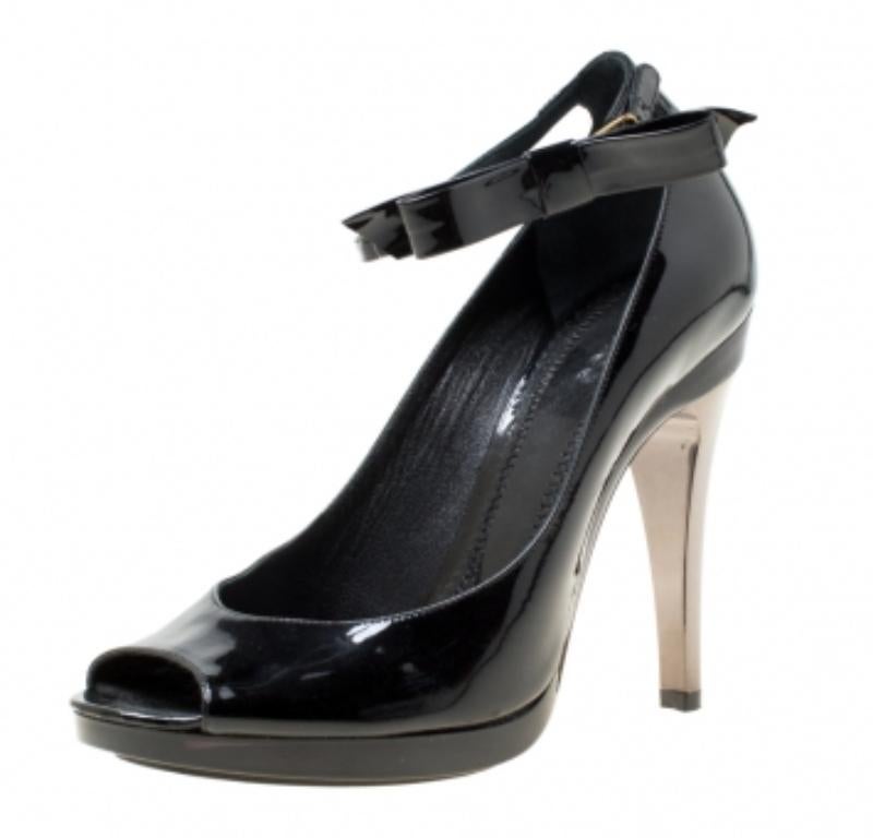 De las mujeres Chloe Black Patent Leather Bow Detail Ankle Strap Peep Toe Pumps Size 37 en venta