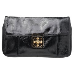 Elsie Clutch aus schwarzem Lackleder