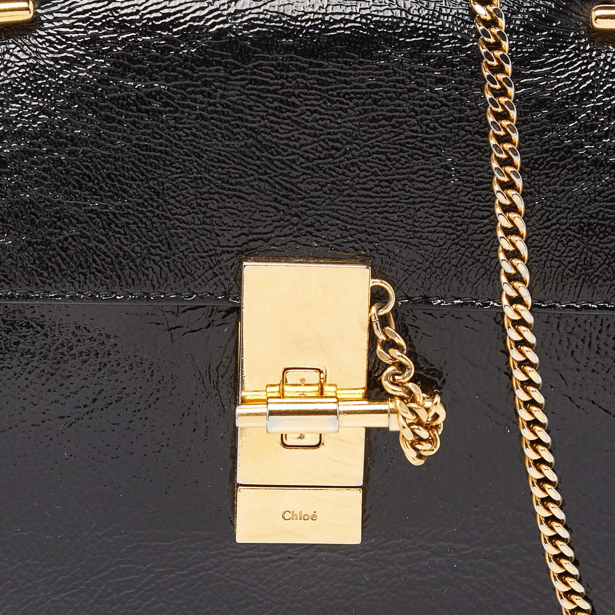 Chloe Black Patent Leather Small Drew Chain Crossbody Bag en vente 5