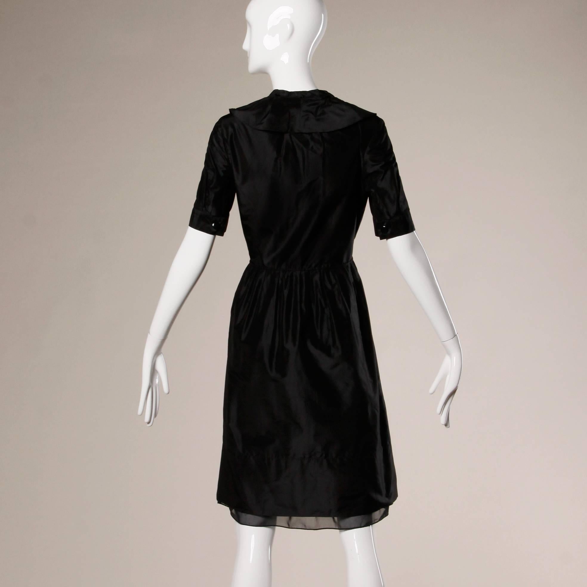 Chloe Black Silk Taffeta Dress wth Ruffled Collar In Excellent Condition For Sale In Sparks, NV