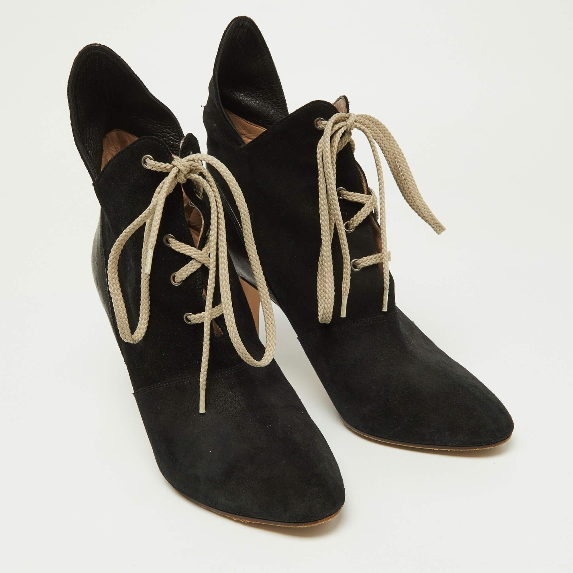 Chloe Schwarz Wildleder und Leder spitz zulaufende Zehe Stiefeletten Größe 38,5 Damen im Angebot