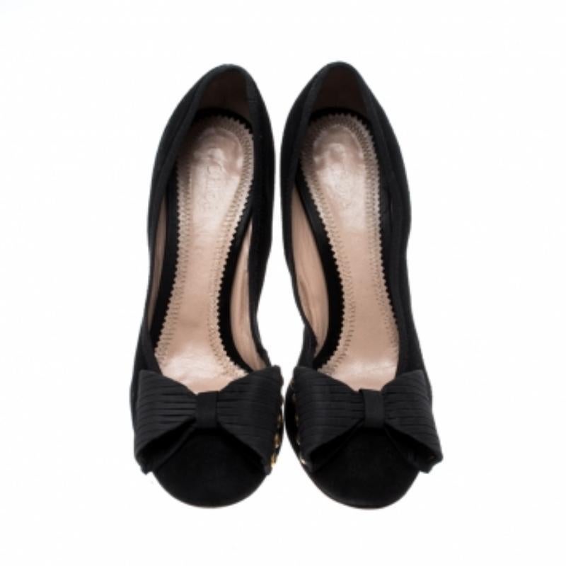 Chloé Black Suede Bow Pumps Size 39.5 en vente 2